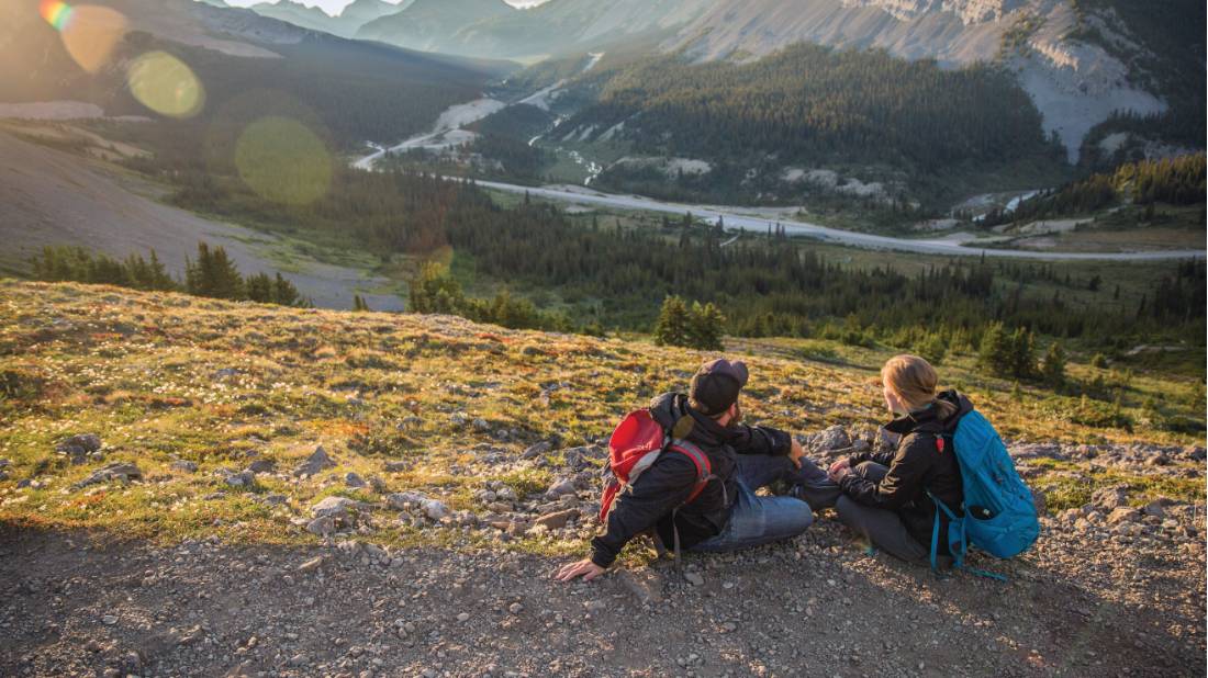 View of the Icefields Parkway from Parker Ridge, AB |  <i>Ben Morin, Parks Canada</i>