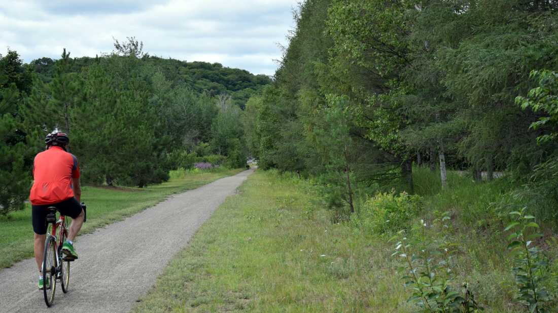 Enjoy the quiet paths on the P'tit Train du Nord |  Nathalie Gauthier